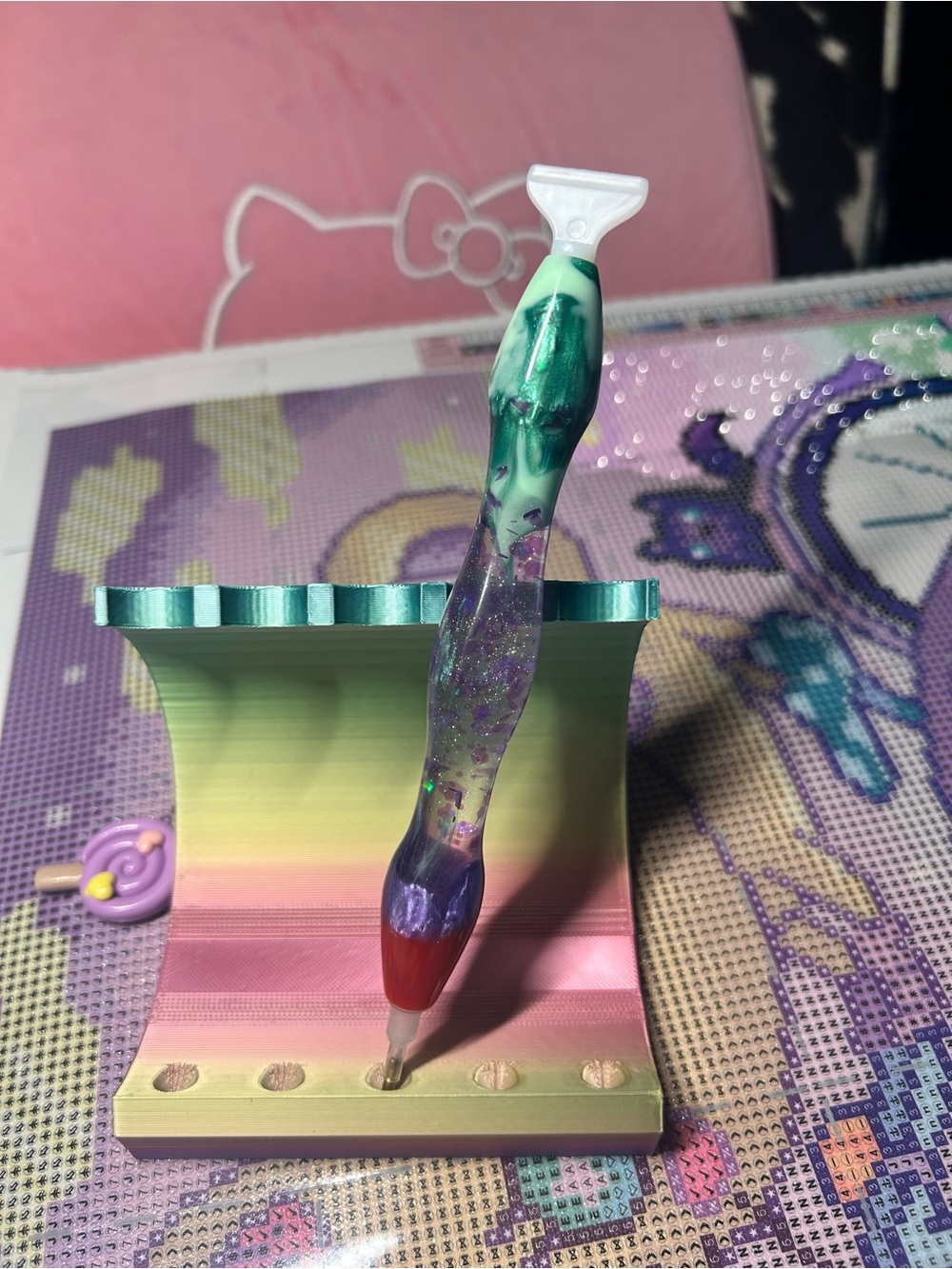 Resin Dotting Tool with Glitter Gradient Handle - Green Purple Red